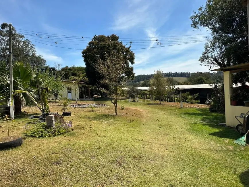 Foto 5 de Chácara com 3 quartos à venda, 270m2 em Aracoiaba Da Serra - SP