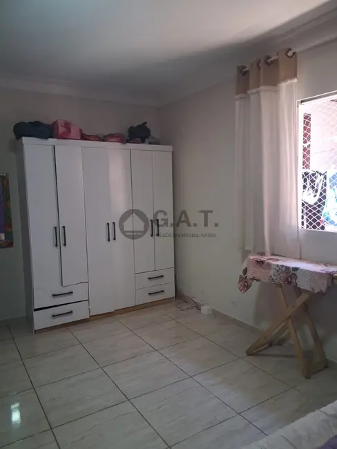 Foto 3 de Casa com 3 quartos para alugar, 210m2 em Jardim São Marcos, Sorocaba - SP