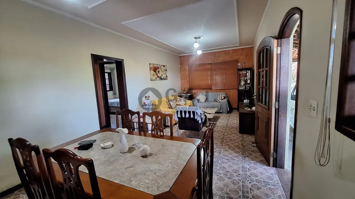 Foto 2 de Casa com 2 quartos à venda, 164m2 em Aracoiaba Da Serra - SP
