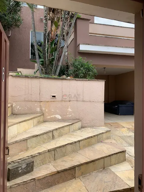 Foto 3 de Casa com 4 quartos para alugar, 250m2 em Vila Trujillo, Sorocaba - SP