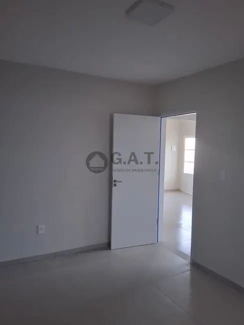 Casa com 2 quartos para alugar, 60m2 em Jardim Faculdade, Sorocaba - SP - imagem 9 Foto 9 de Casa com 2 quartos para alugar, 60m2 em Jardim Faculdade, Sorocaba - SP