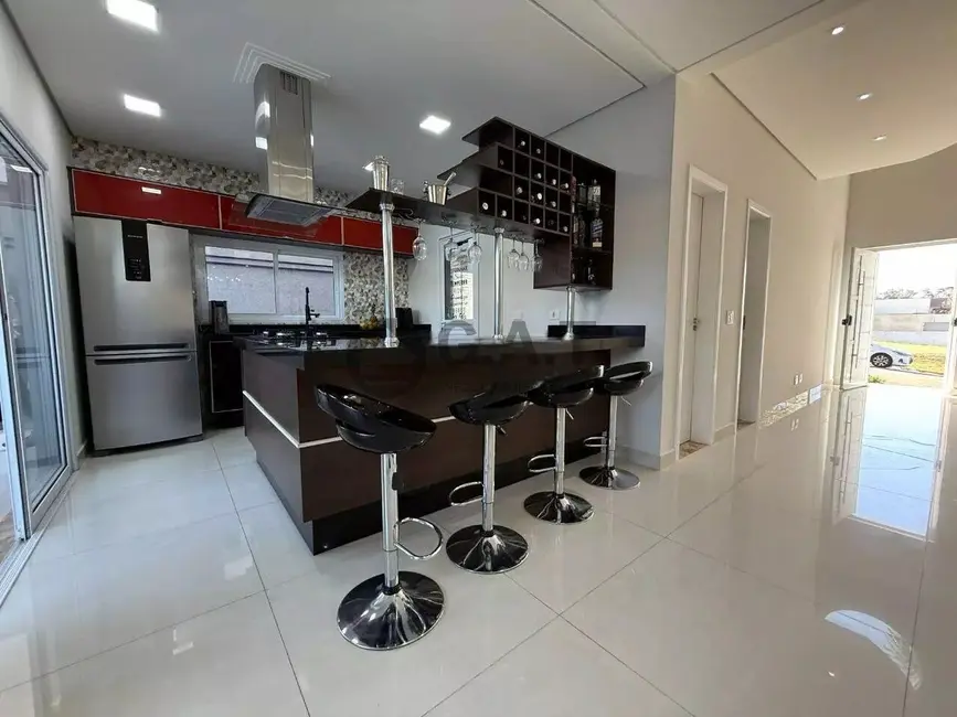 Foto 4 de Casa de Condomínio com 3 quartos para alugar, 250m2 em Cajuru do Sul, Sorocaba - SP