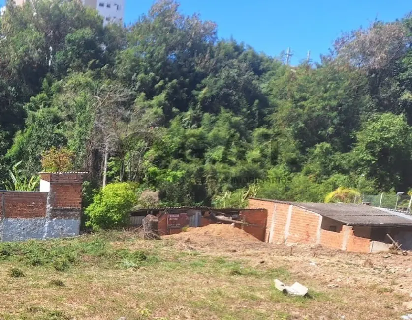Foto 3 de Terreno / Lote à venda, 833m2 em Vila Jardini, Sorocaba - SP