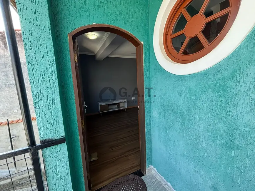 Foto 6 de Casa com 2 quartos para alugar, 100m2 em Além Ponte, Sorocaba - SP