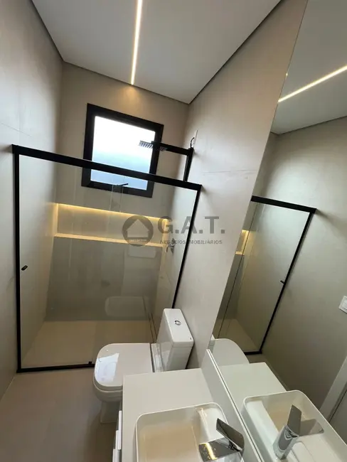 Casa de Condomínio com 3 quartos para alugar, 250m2 em Alphaville Nova Esplanada, Votorantim - SP - imagem 7 Foto 7 de Casa de Condomínio com 3 quartos para alugar, 250m2 em Alphaville Nova Esplanada, Votorantim - SP