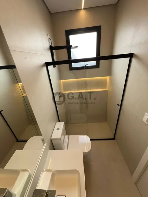 Casa de Condomínio com 3 quartos para alugar, 250m2 em Alphaville Nova Esplanada, Votorantim - SP - imagem 8 Foto 8 de Casa de Condomínio com 3 quartos para alugar, 250m2 em Alphaville Nova Esplanada, Votorantim - SP