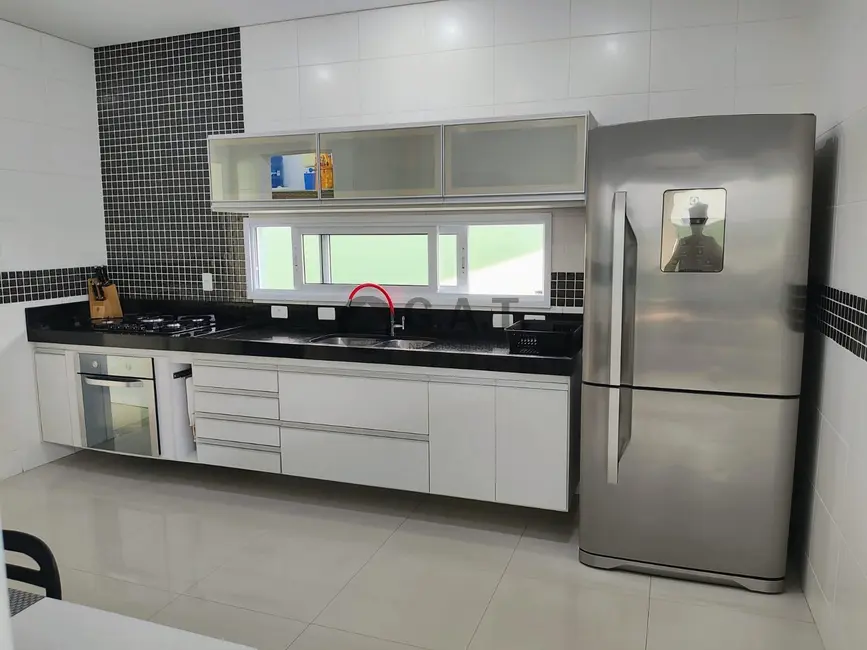 Casa de Condomínio com 3 quartos à venda, 236m2 em Jardim Residencial Colinas do Sol, Sorocaba - SP - imagem 9 Foto 9 de Casa de Condomínio com 3 quartos à venda, 236m2 em Jardim Residencial Colinas do Sol, Sorocaba - SP