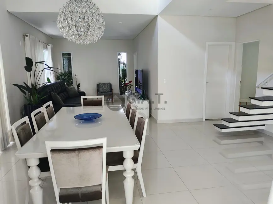 Casa de Condomínio com 3 quartos à venda, 236m2 em Jardim Residencial Colinas do Sol, Sorocaba - SP - imagem 5 Foto 5 de Casa de Condomínio com 3 quartos à venda, 236m2 em Jardim Residencial Colinas do Sol, Sorocaba - SP