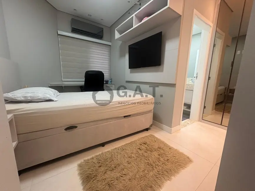 Casa com 3 quartos à venda, 230m2 em Jardim Helena Cristina, Sorocaba - SP - imagem 8 Foto 8 de Casa com 3 quartos à venda, 230m2 em Jardim Helena Cristina, Sorocaba - SP