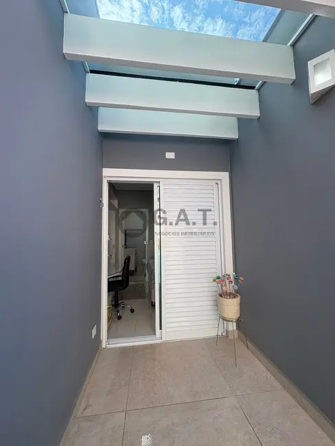 Casa com 3 quartos à venda, 230m2 em Jardim Helena Cristina, Sorocaba - SP - imagem 5 Foto 5 de Casa com 3 quartos à venda, 230m2 em Jardim Helena Cristina, Sorocaba - SP