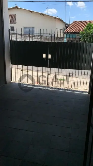 Foto 2 de Casa com 2 quartos para alugar, 63m2 em Vila Helena, Sorocaba - SP