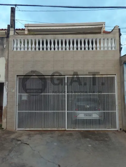 Foto 2 de Casa com 3 quartos para alugar, 180m2 em Jardim Jatobá, Sorocaba - SP