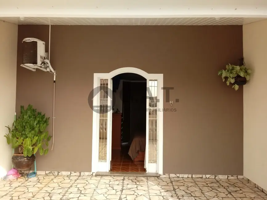 Foto 8 de Casa com 3 quartos para alugar, 180m2 em Jardim Jatobá, Sorocaba - SP