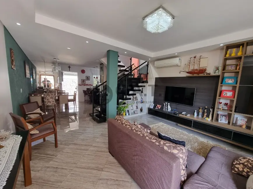 Foto 4 de Casa de Condomínio com 3 quartos para alugar, 150m2 em Horto Florestal, Sorocaba - SP