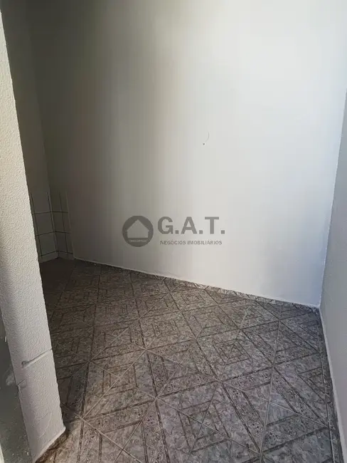 Foto 4 de Casa com 2 quartos para alugar, 100m2 em Jardim Pacaembu, Sorocaba - SP