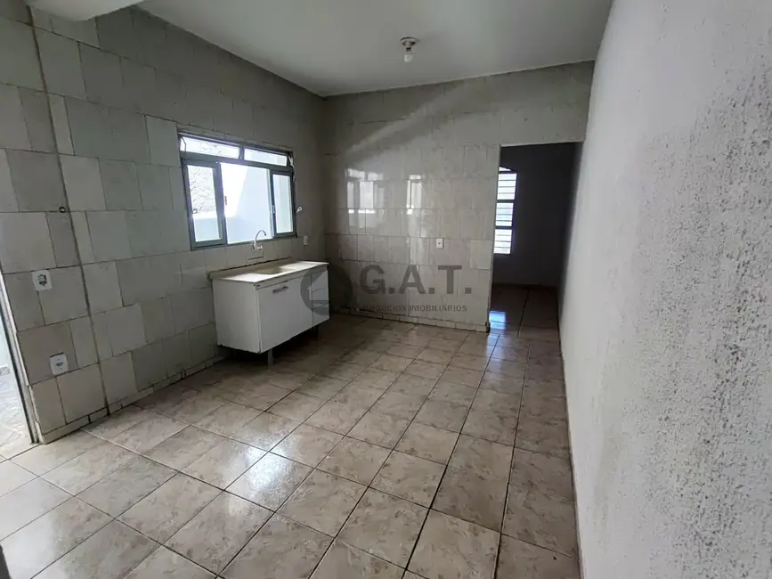 Foto 1 de Casa com 2 quartos para alugar, 100m2 em Jardim Pacaembu, Sorocaba - SP