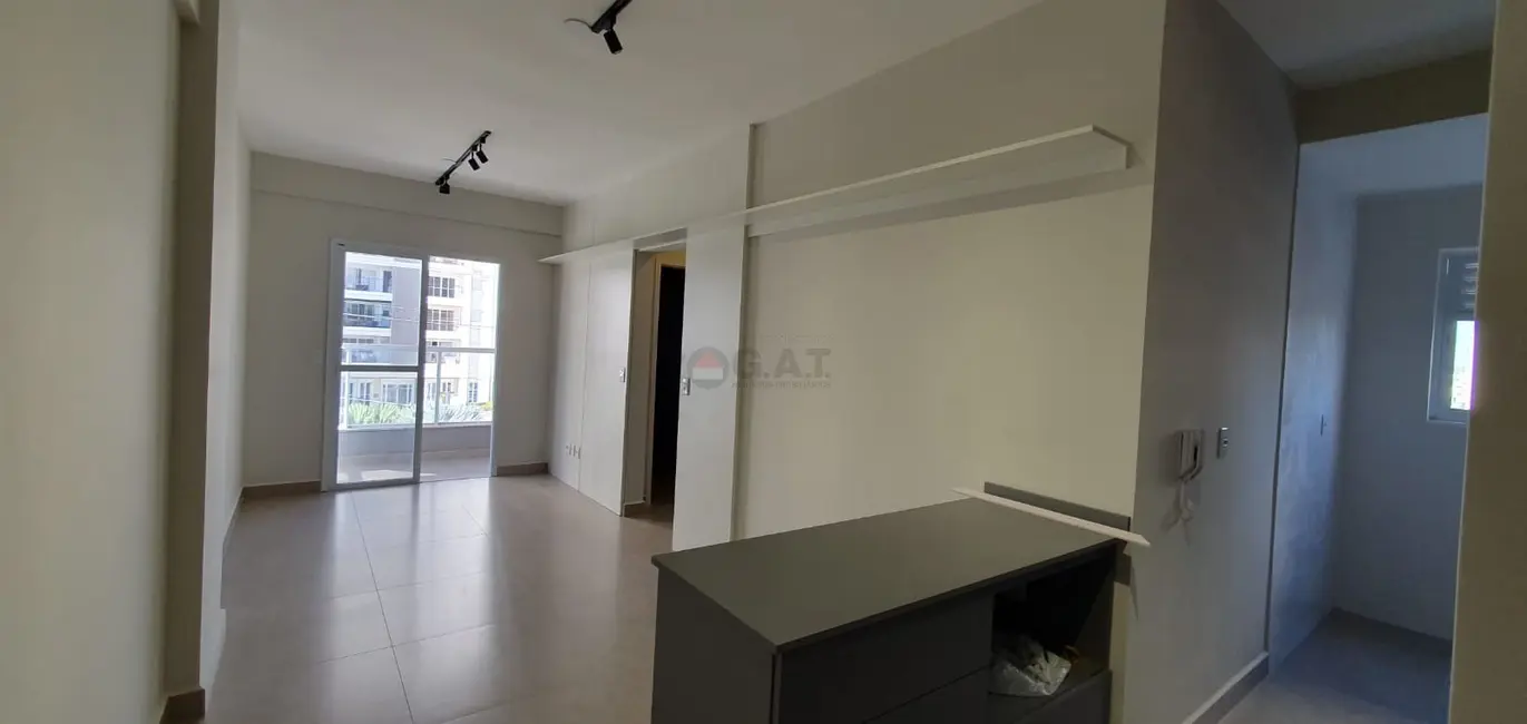 Foto 9 de Apartamento com 2 quartos para alugar, 52m2 em Parque Campolim, Sorocaba - SP