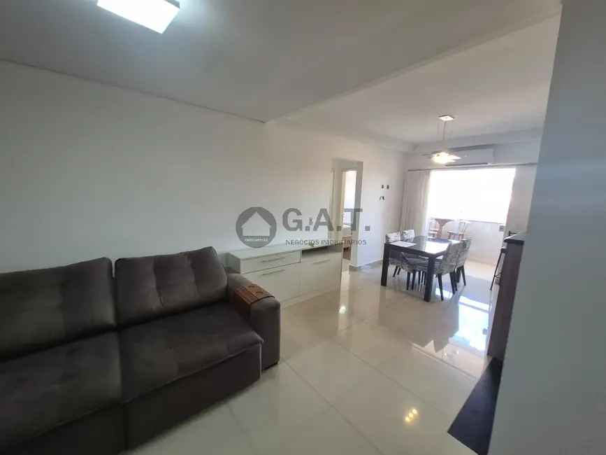 Foto 2 de Apartamento com 2 quartos para alugar, 70m2 em Vila Hortência, Sorocaba - SP
