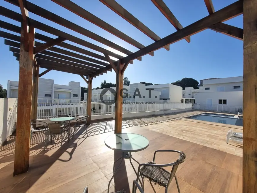 Foto 2 de Casa de Condomínio com 2 quartos à venda, 95m2 em Jardim Simus, Sorocaba - SP