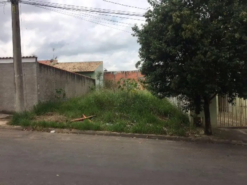 Foto 1 de Terreno / Lote à venda, 200m2 em Aracoiaba Da Serra - SP
