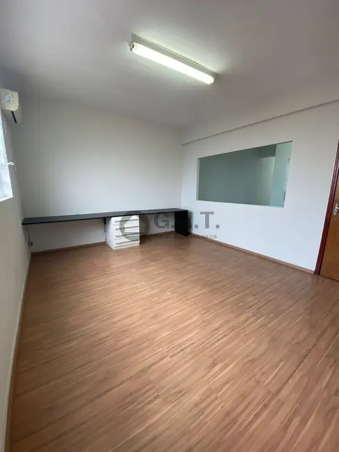 Sala Comercial para alugar, 28m2 em Jardim Simus, Sorocaba - SP - imagem 6 Foto 6 de Sala Comercial para alugar, 28m2 em Jardim Simus, Sorocaba - SP