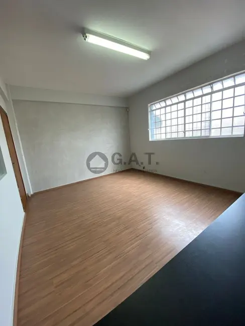 Sala Comercial para alugar, 28m2 em Jardim Simus, Sorocaba - SP - imagem 5 Foto 5 de Sala Comercial para alugar, 28m2 em Jardim Simus, Sorocaba - SP