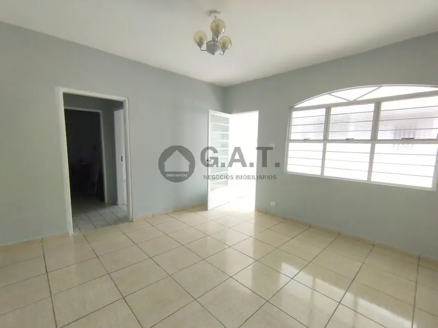 Foto 1 de Casa com 2 quartos para alugar, 180m2 em Vila Jardini, Sorocaba - SP
