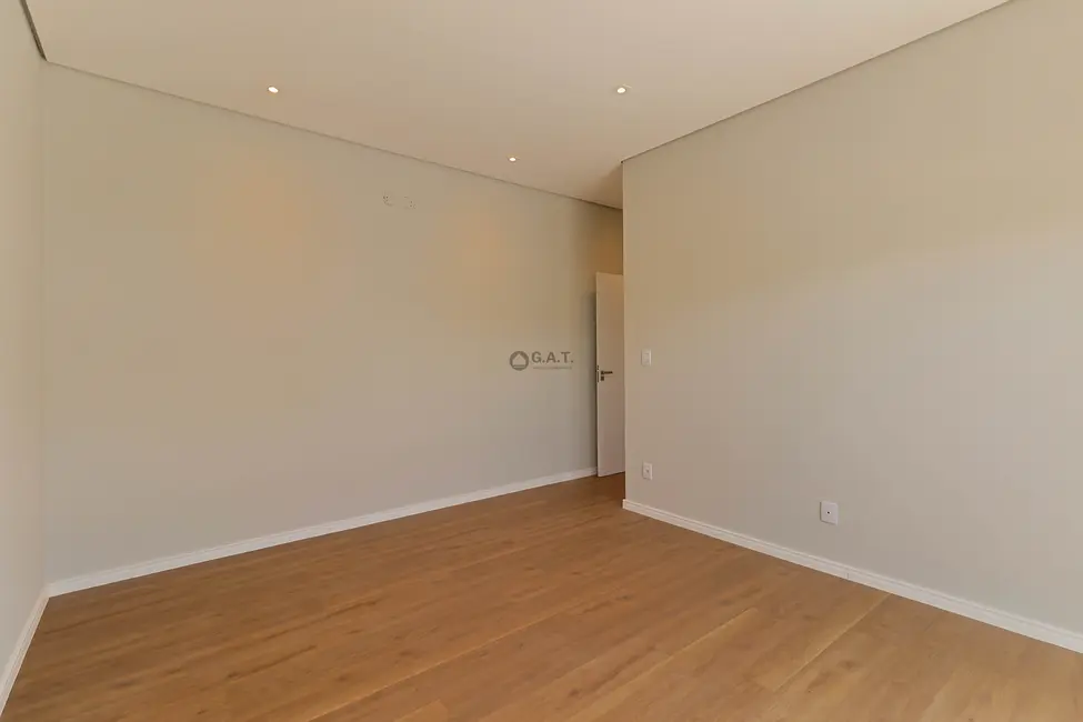 Casa de Condomínio com 3 quartos à venda, 287m2 em Alphaville Nova Esplanada, Votorantim - SP - imagem 3 Foto 3 de Casa de Condomínio com 3 quartos à venda, 287m2 em Alphaville Nova Esplanada, Votorantim - SP