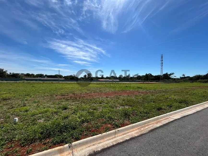 Foto 2 de Terreno / Lote à venda, 250m2 em Aracoiaba Da Serra - SP
