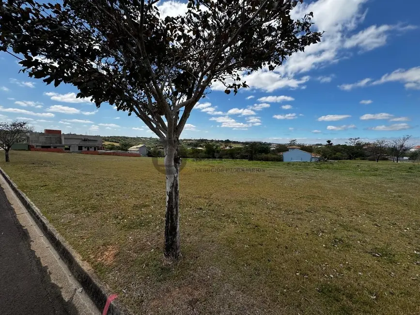 Foto 3 de Terreno / Lote à venda, 1100m2 em Aracoiaba Da Serra - SP