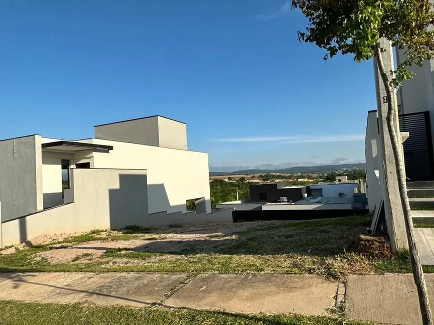 Foto 1 de Terreno / Lote à venda, 309m2 em Green Valley, Votorantim - SP
