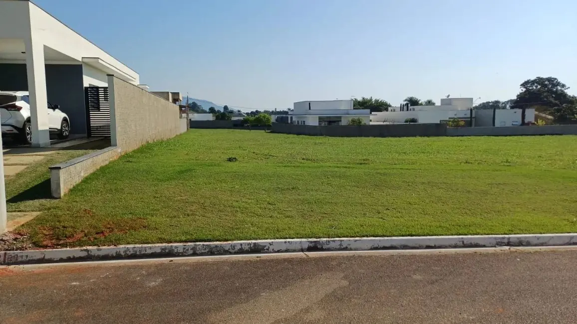 Foto 2 de Terreno / Lote à venda, 640m2 em Aracoiaba Da Serra - SP