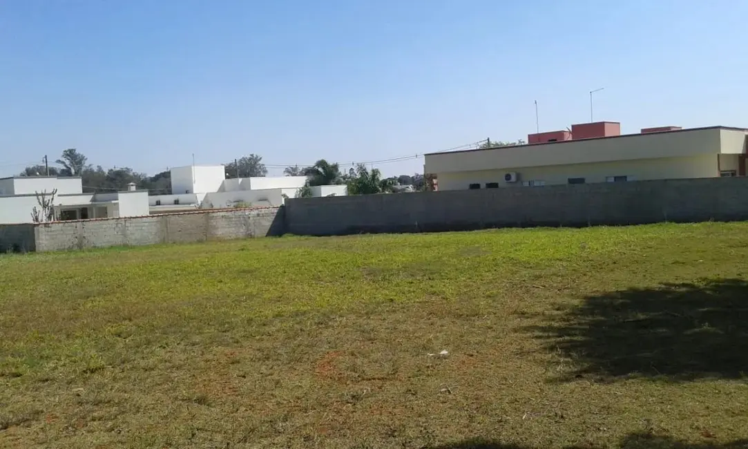 Foto 5 de Terreno / Lote à venda, 686m2 em Aracoiaba Da Serra - SP