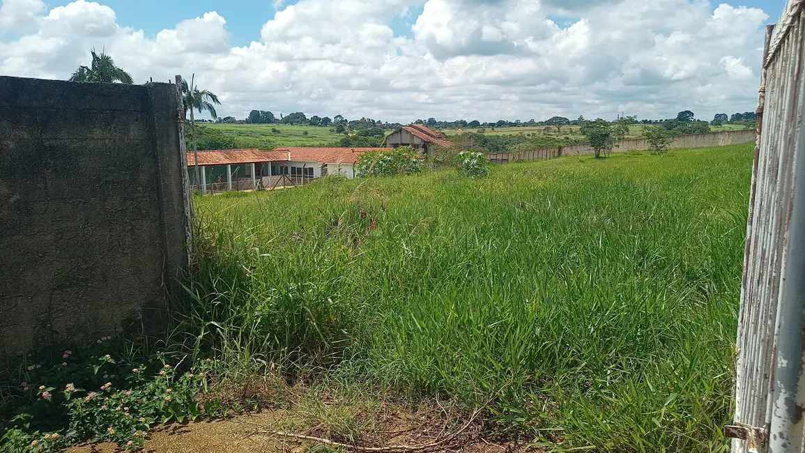 Foto 2 de Terreno / Lote à venda, 4000m2 em Aracoiaba Da Serra - SP