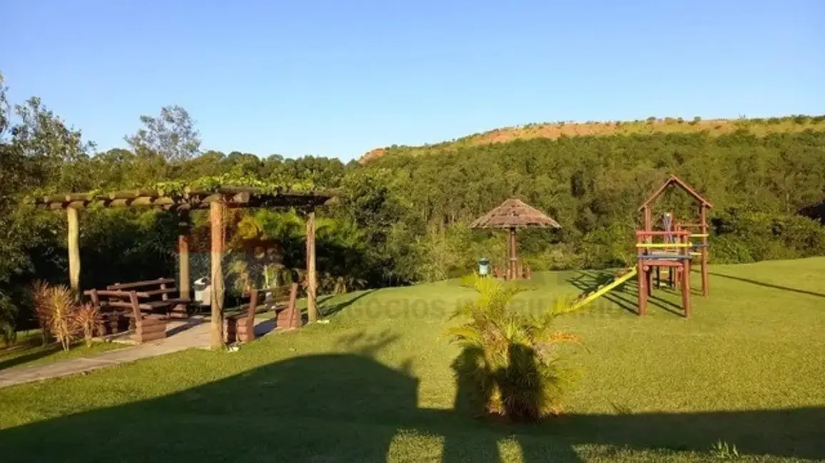 Foto 4 de Terreno / Lote à venda, 1000m2 em Salto De Pirapora - SP