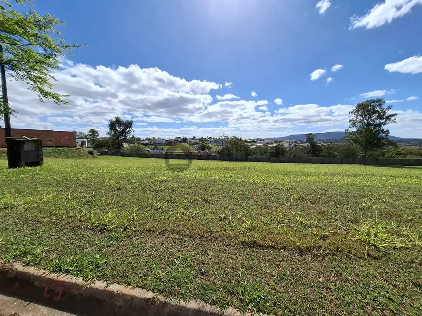 Foto 1 de Terreno / Lote à venda, 1000m2 em Aracoiaba Da Serra - SP