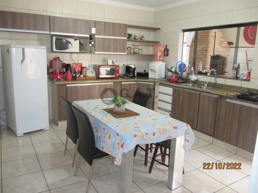 Foto 3 de Casa com 3 quartos para alugar, 220m2 em Jardim Maria do Carmo, Sorocaba - SP