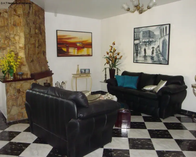 Casa com 3 quartos para alugar, 620m2 em Vila Olímpia, Sorocaba - SP - imagem 4 Foto 4 de Casa com 3 quartos para alugar, 620m2 em Vila Olímpia, Sorocaba - SP