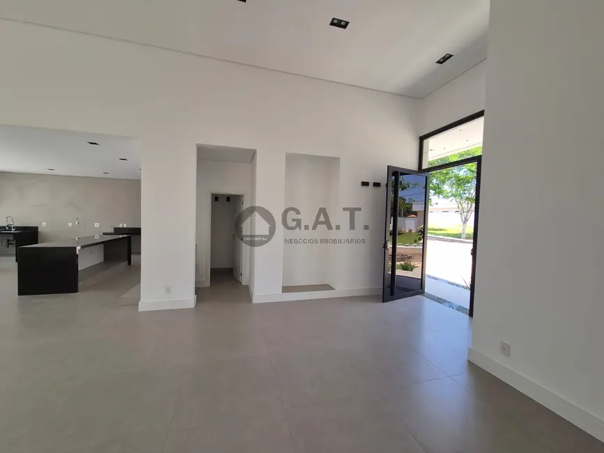 Foto 8 de Casa de Condomínio com 3 quartos à venda, 285m2 em Aracoiaba Da Serra - SP