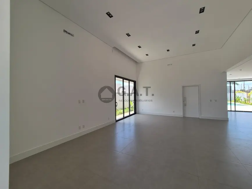 Foto 6 de Casa de Condomínio com 3 quartos à venda, 285m2 em Aracoiaba Da Serra - SP