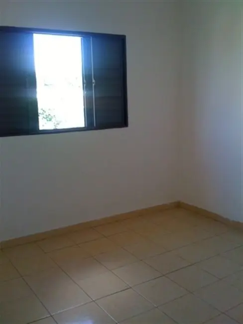 Apartamento com 2 quartos para alugar, 60m2 em Jardim Simus, Sorocaba - SP - imagem 8 Foto 8 de Apartamento com 2 quartos para alugar, 60m2 em Jardim Simus, Sorocaba - SP