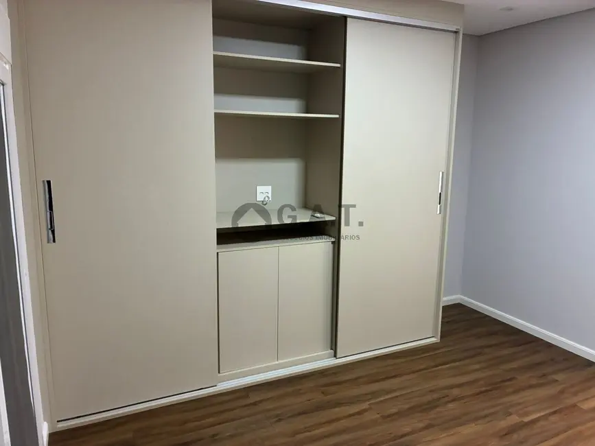 Foto 7 de Casa de Condomínio com 2 quartos para alugar, 140m2 em Chácaras Reunidas São Jorge, Sorocaba - SP