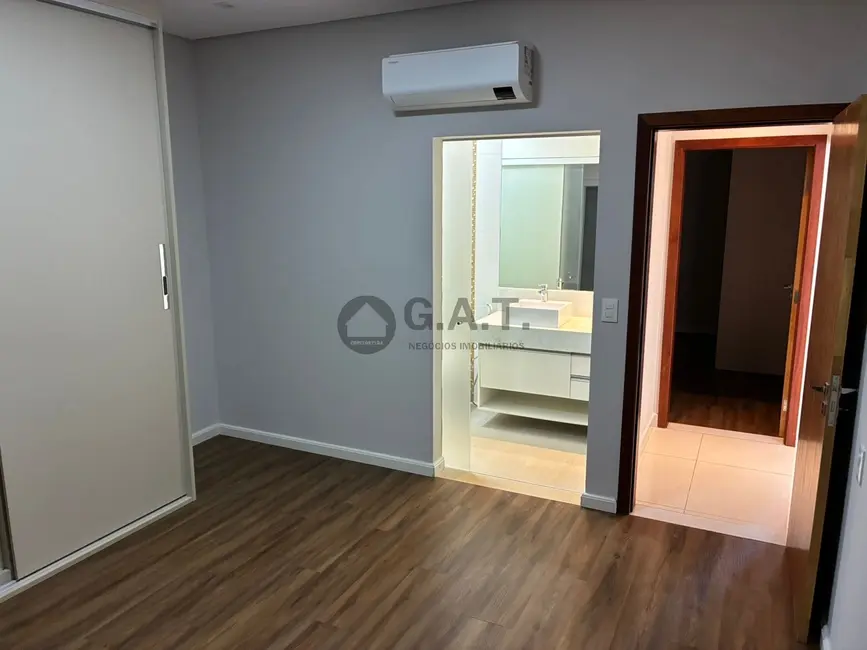 Foto 6 de Casa de Condomínio com 2 quartos para alugar, 140m2 em Chácaras Reunidas São Jorge, Sorocaba - SP