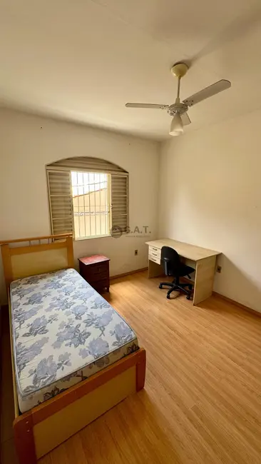 Foto 7 de Casa com 4 quartos para alugar, 300m2 em Aracoiaba Da Serra - SP