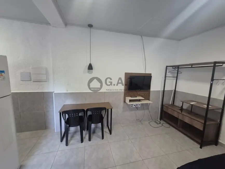 Casa com 1 quarto para alugar, 30m2 em Centro, Sorocaba - SP - imagem 8 Foto 8 de Casa com 1 quarto para alugar, 30m2 em Centro, Sorocaba - SP