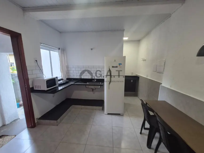 Casa com 1 quarto para alugar, 30m2 em Centro, Sorocaba - SP - imagem 5 Foto 5 de Casa com 1 quarto para alugar, 30m2 em Centro, Sorocaba - SP