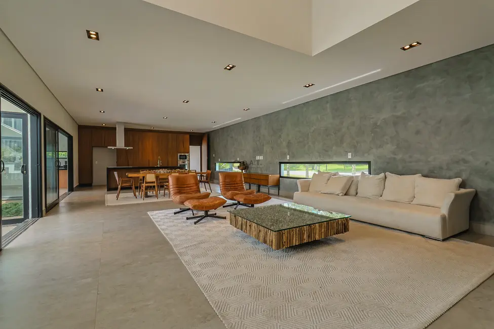 Casa de Condomínio com 4 quartos à venda, 502m2 em Aracoiaba Da Serra - SP - imagem 1 Foto 1 de Casa de Condomínio com 4 quartos à venda, 502m2 em Aracoiaba Da Serra - SP