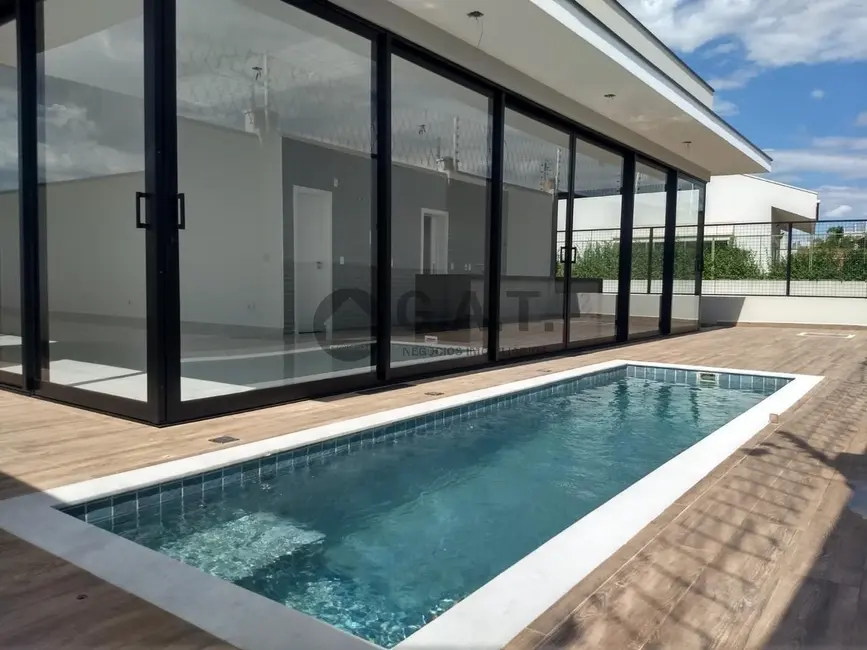 Foto 2 de Casa de Condomínio com 3 quartos à venda, 180m2 em Votorantim - SP