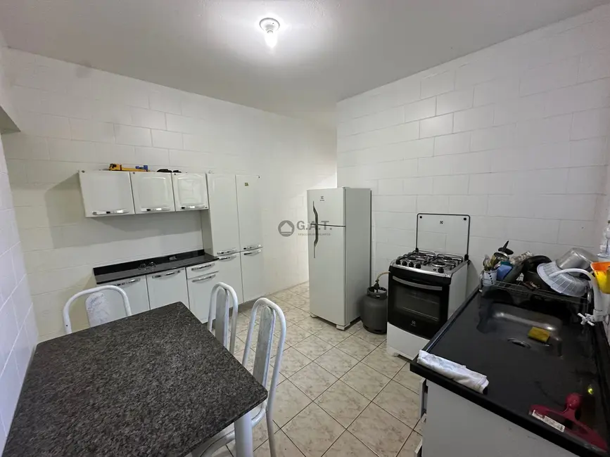 Casa com 2 quartos para alugar, 48m2 em Jardim Luciana Maria, Sorocaba - SP - imagem 7 Foto 7 de Casa com 2 quartos para alugar, 48m2 em Jardim Luciana Maria, Sorocaba - SP