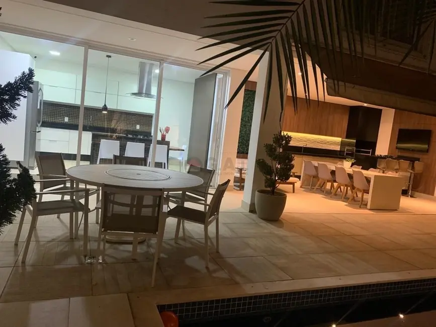 Foto 4 de Casa de Condomínio com 4 quartos para alugar, 360m2 em Parque Campolim, Sorocaba - SP